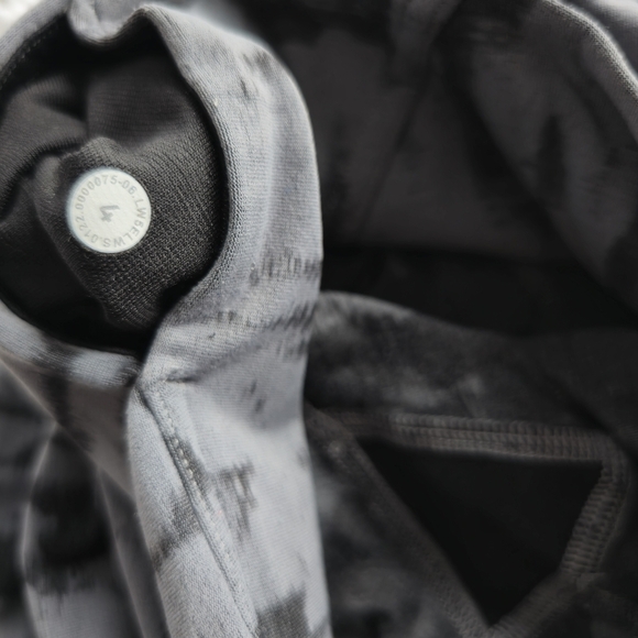 Lululemon InStill High-Rise Crop Tight 23" - Camo Asphalt Grey Black - Picture 9 of 15